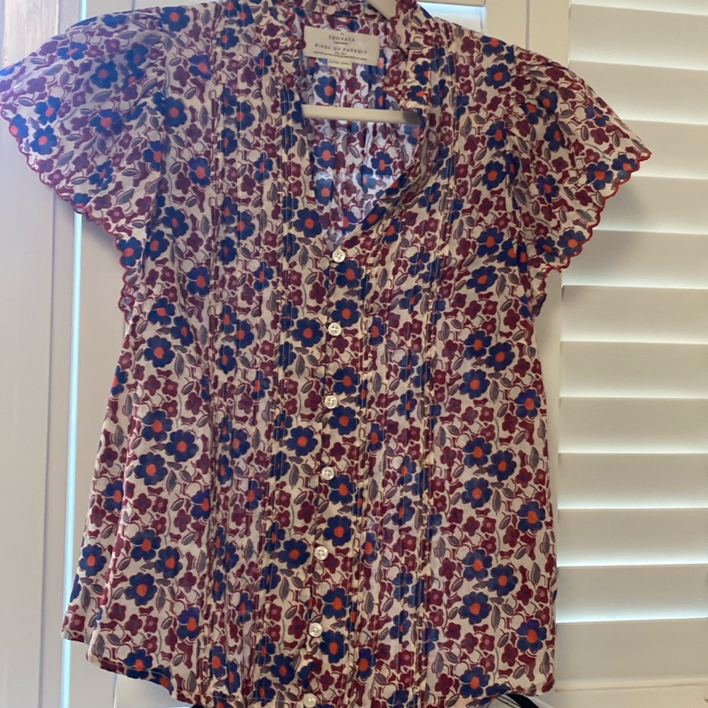 Short sleeve blouse, lightweight, beautiful detail